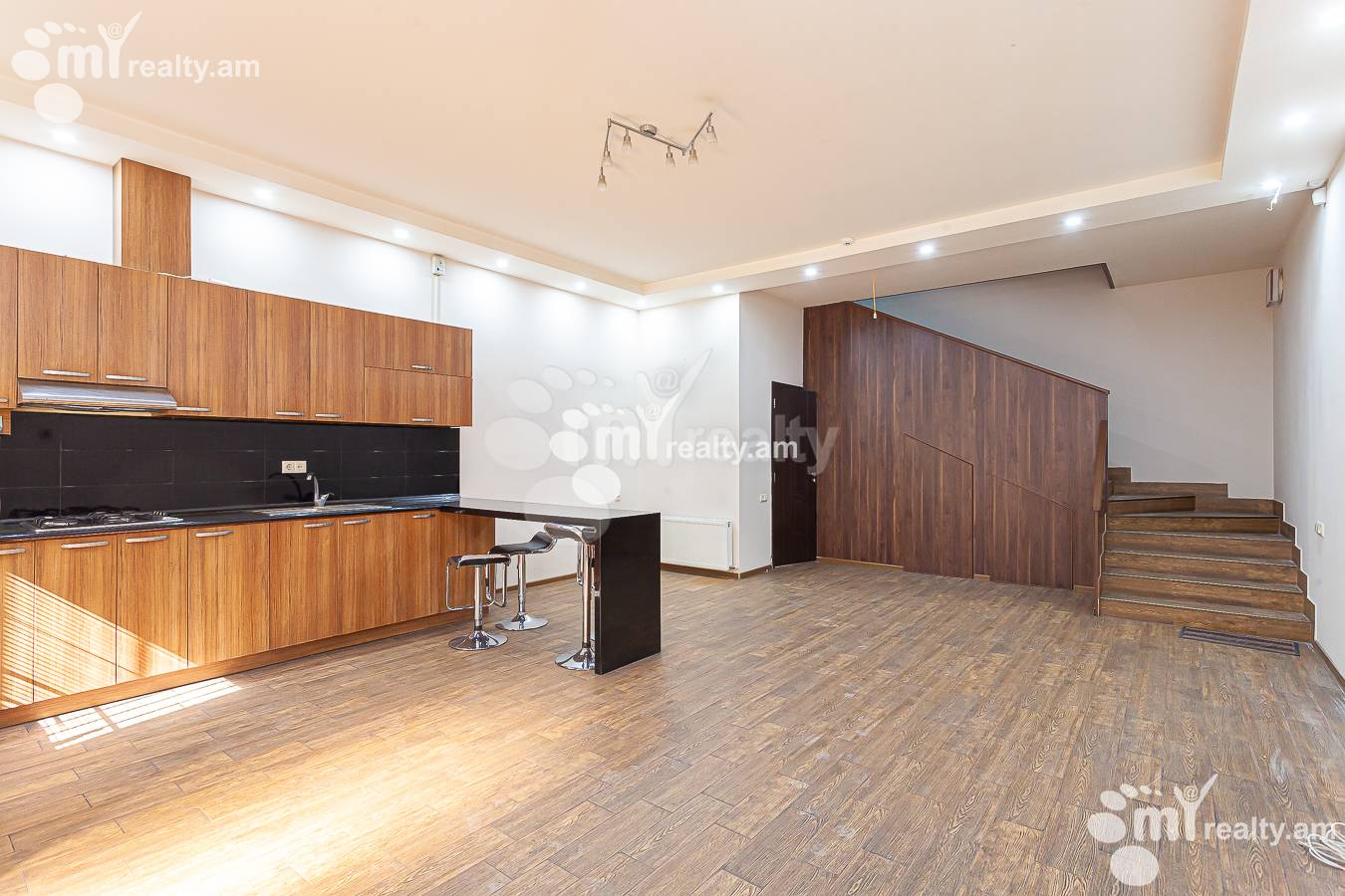 Снять коммерческoе помещение Акобян ул, Арабкир Ереван, 149031