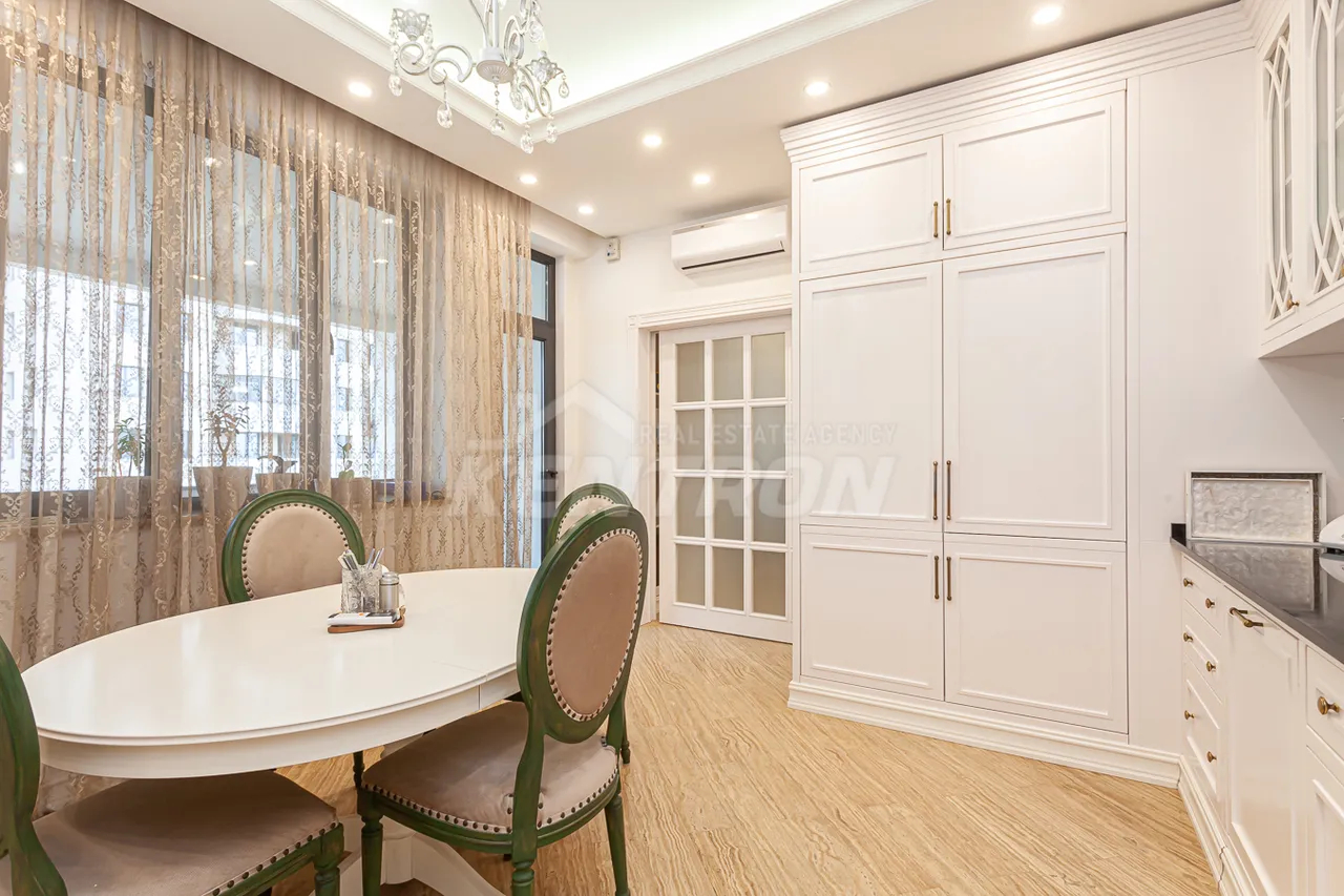 5 bedroom apartment for sale V.Vagharshyan St, Arabkir Yerevan, 159689