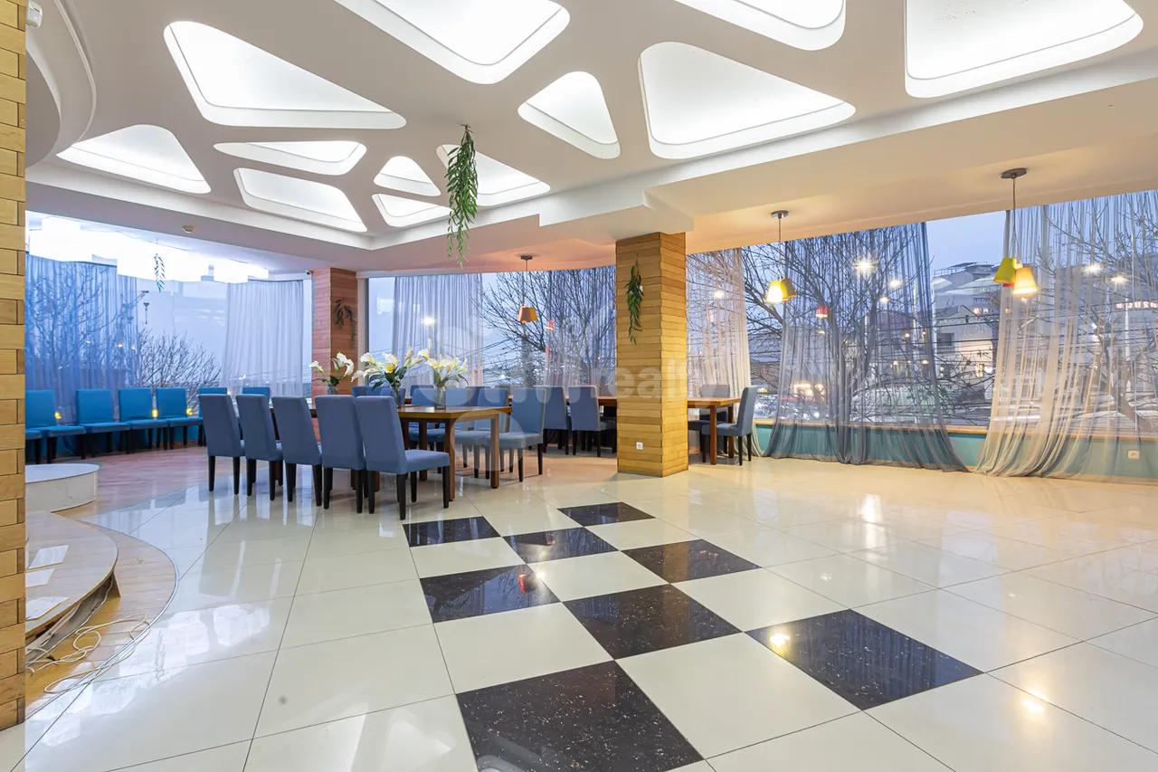 Commercial for sale خیابان شیراز, آچاپنیاک ایروان, 158297