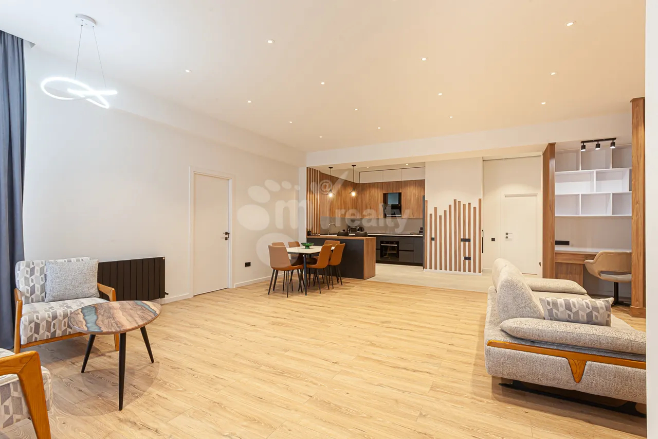 3 bedroom apartment for sale Paronyan St, Center Yerevan, 157376