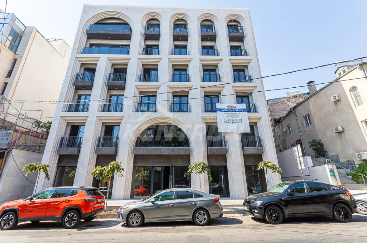 4 սենյականոց բնակարան  Լեոի փող, Կենտրոն Երևան, 157438