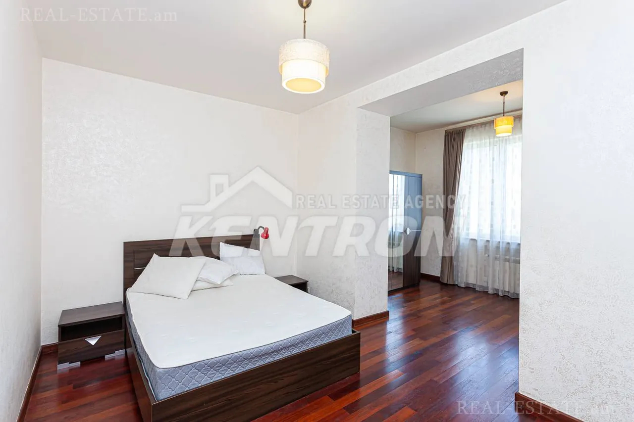 3 bedroom apartment for rent Tamanyan St, Center Yerevan, 158975