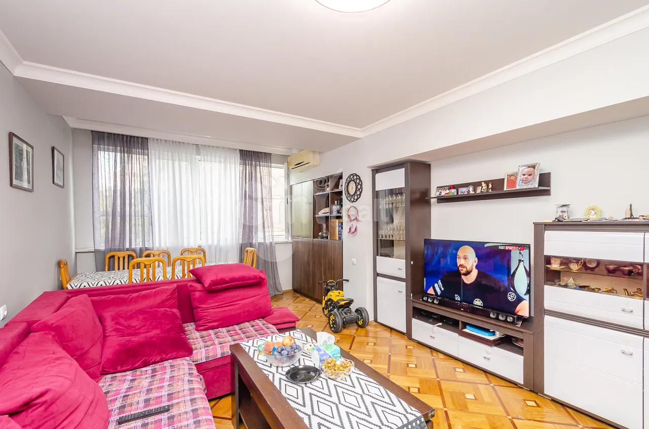 3 bedroom apartment for sale خیابان پوشکین, مرکز شهر ایروان, 159755