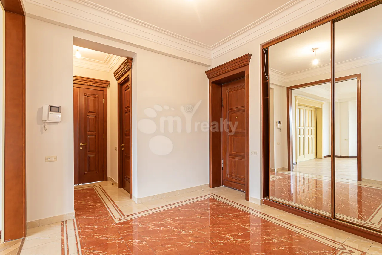 3 սենյականոց բնակարան  Վարդանանց փող, Կենտրոն Երևան, 157555