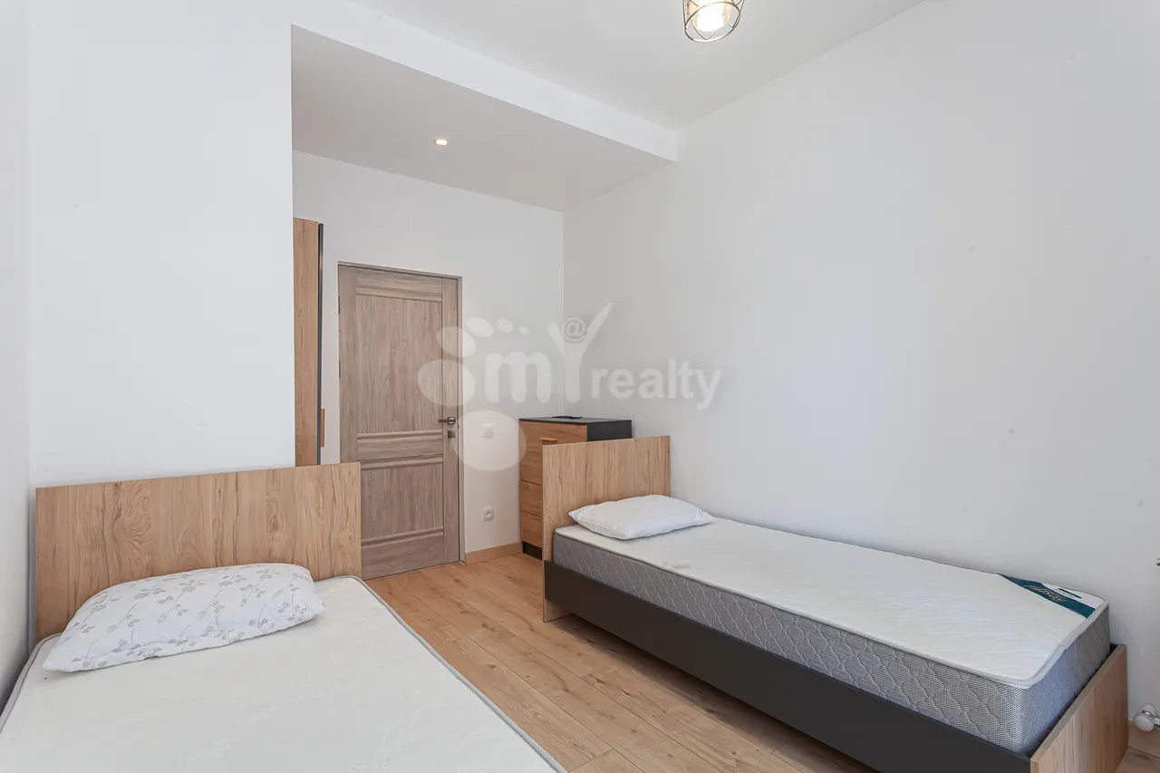 3 bedroom apartment for sale خیابان آخبیور سِروب, عربگیر ایروان, 158252