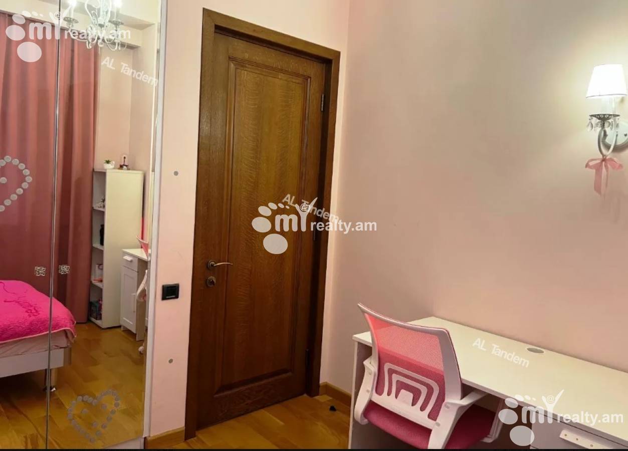 4 bedroom apartment for sale Aram St, Center Yerevan, 130071