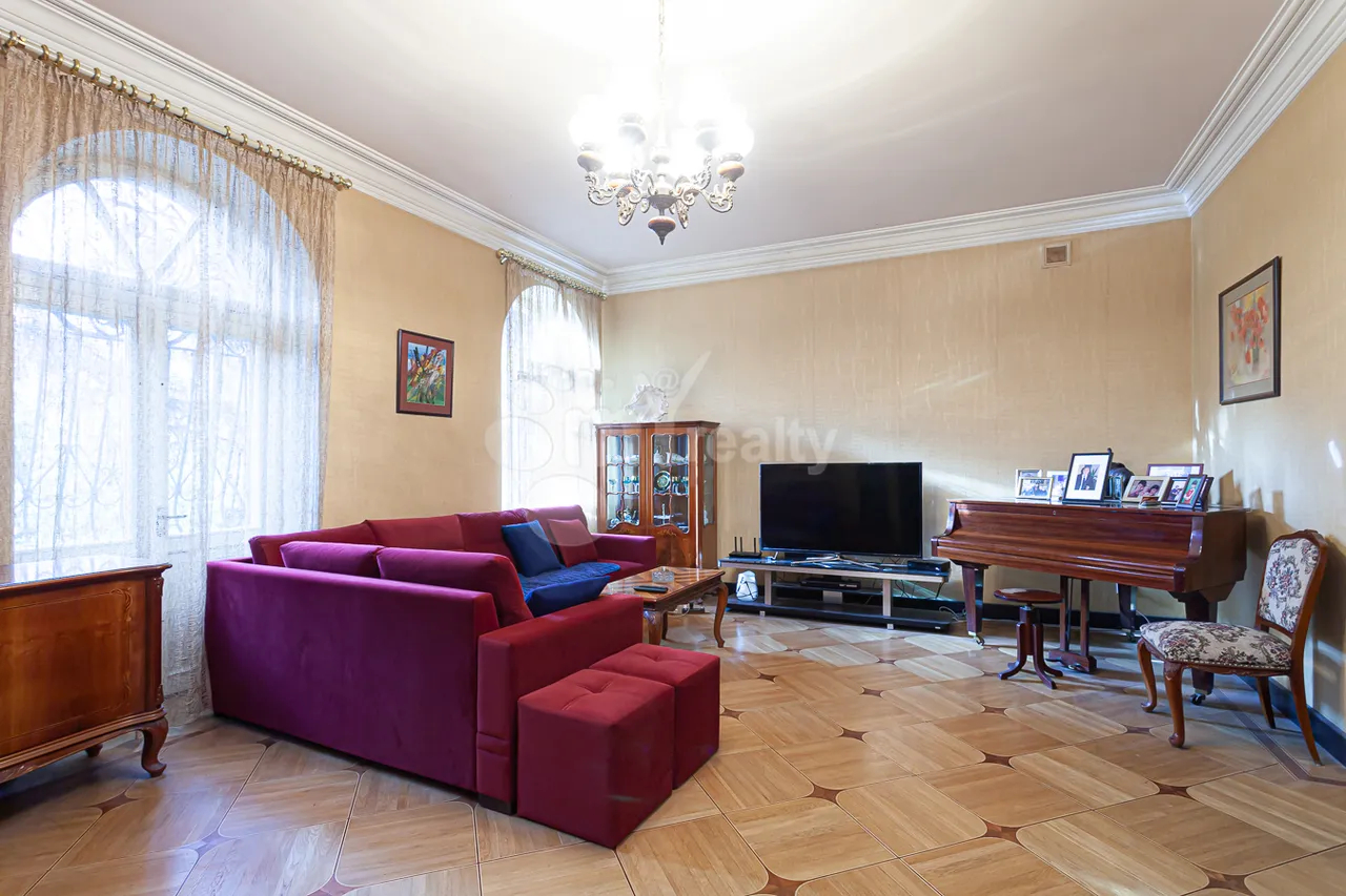 3 bedroom apartment for sale Baghramyan Ave (Kentron), Center Yerevan, 161298