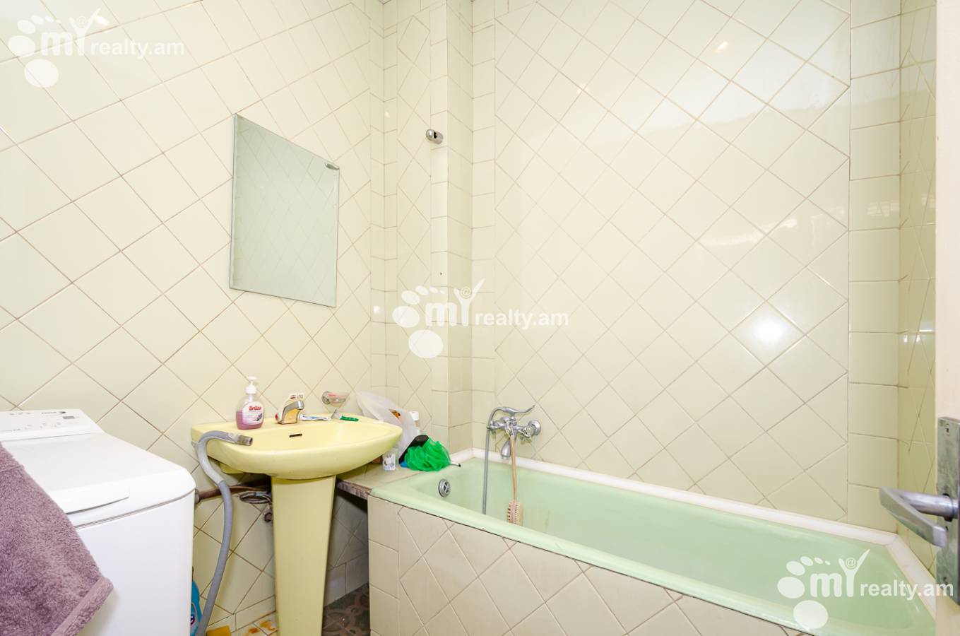 4 bedroom apartment for sale Abovyan St, Center Yerevan, 152290