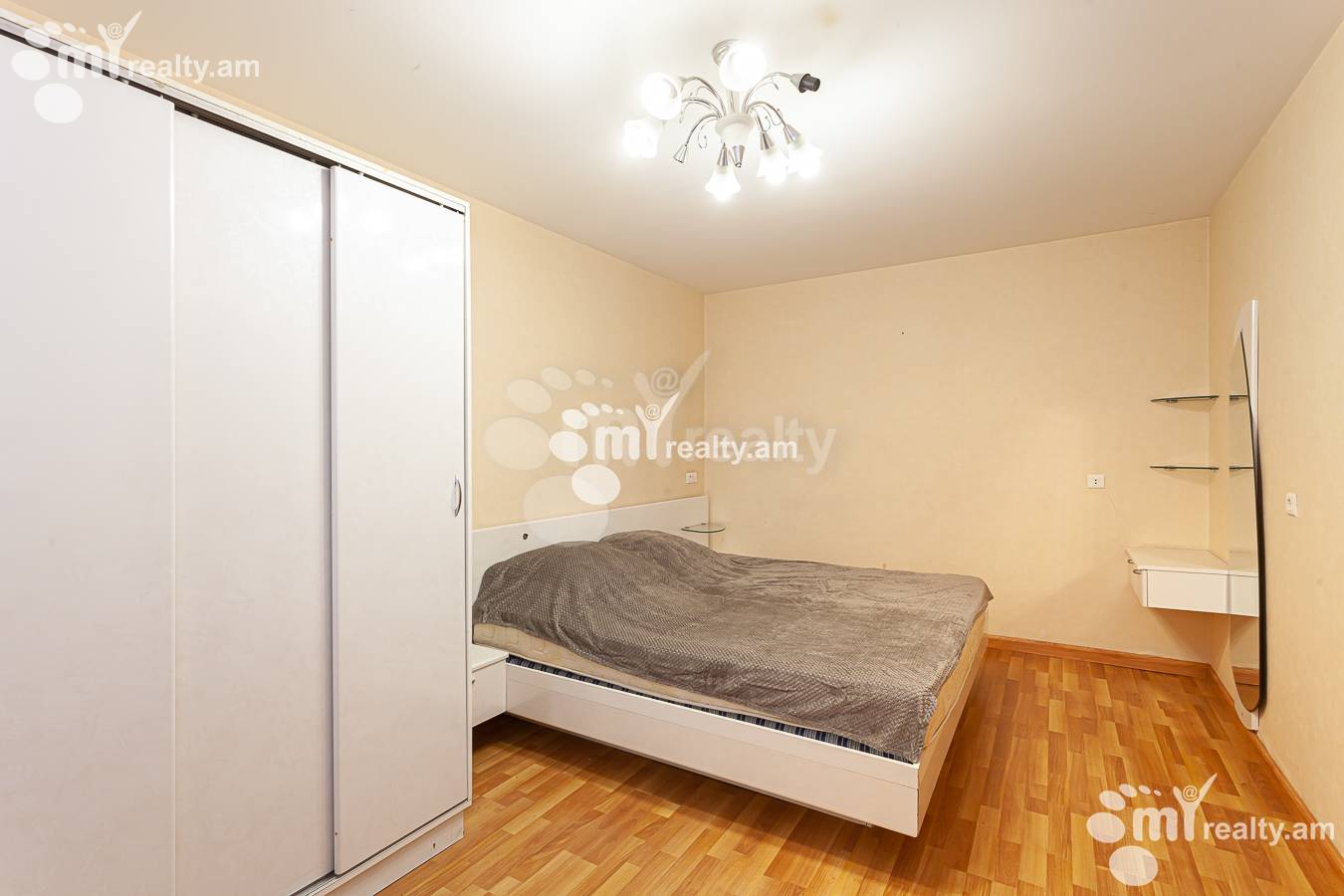 2 bedroom apartment for sale Zakyan street 1st lane, Center Yerevan, 148248