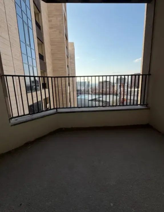 3 bedroom apartment for sale خیابان گِریبودوف, عربگیر ایروان, 159891