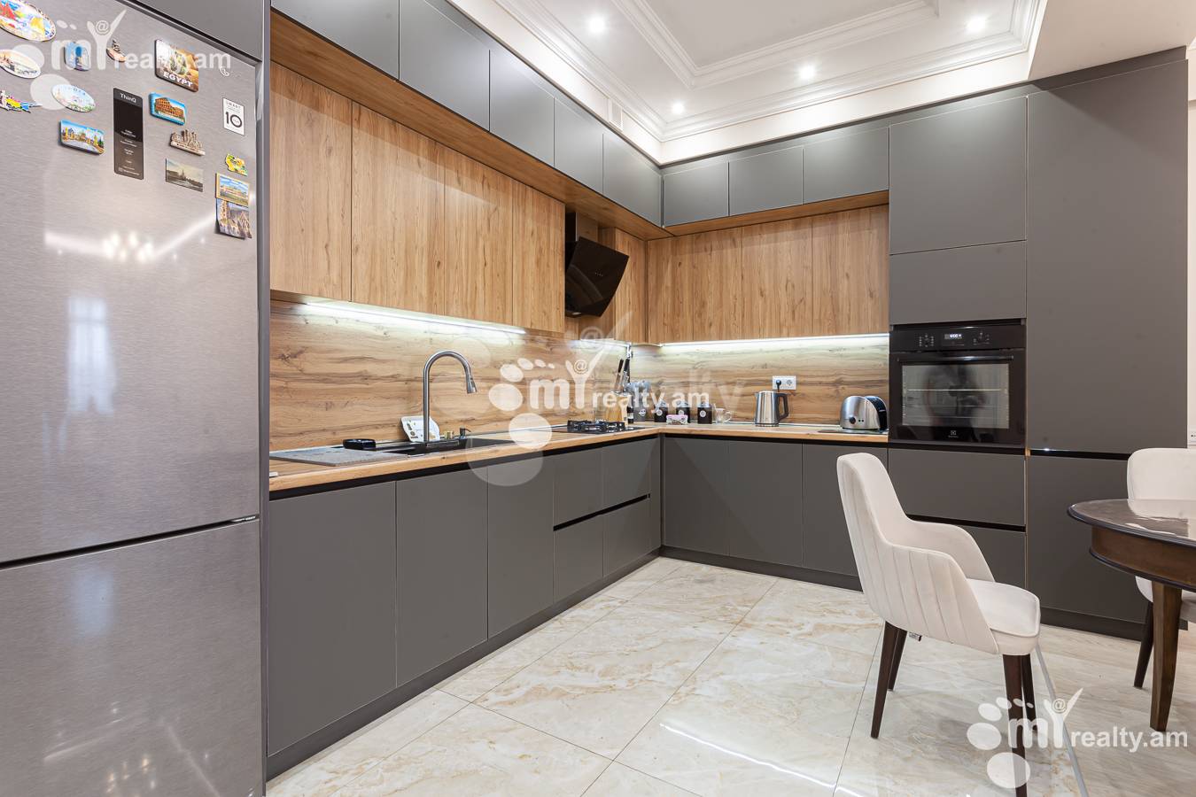 3 bedroom apartment for sale خیابان میکویان, داوتاشِن ایروان, 156181