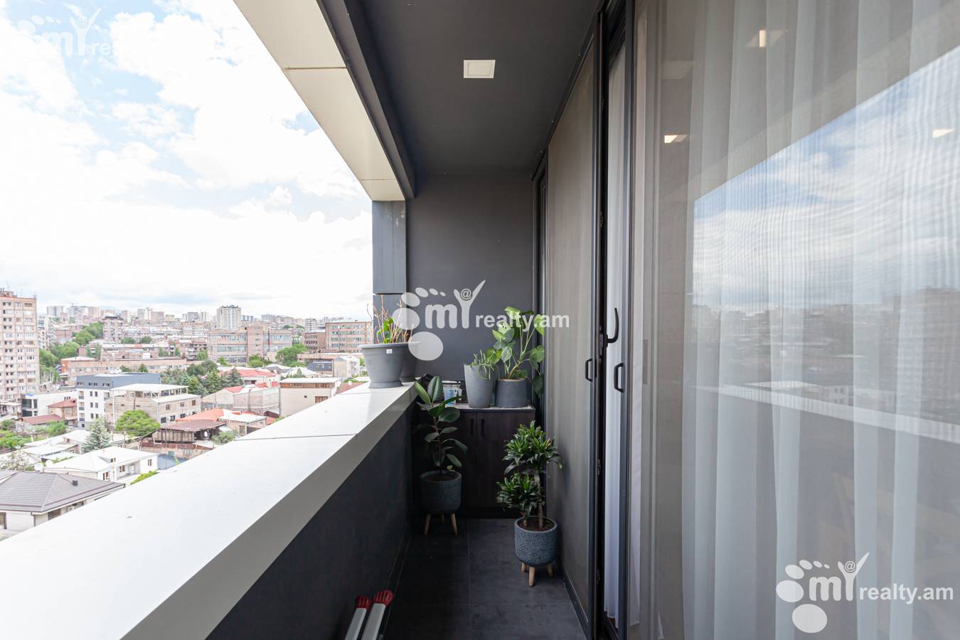 Купить 3 комнатную квартиру Кери ул, Арабкир Ереван, 154880