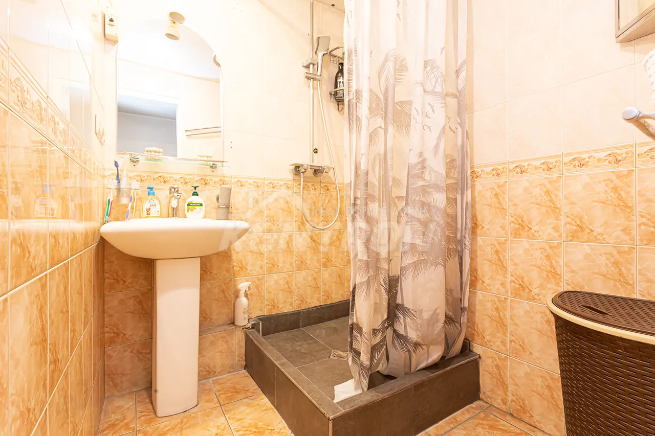 5 bedroom apartment for sale Hr.Kochar St, Arabkir Yerevan, 158247