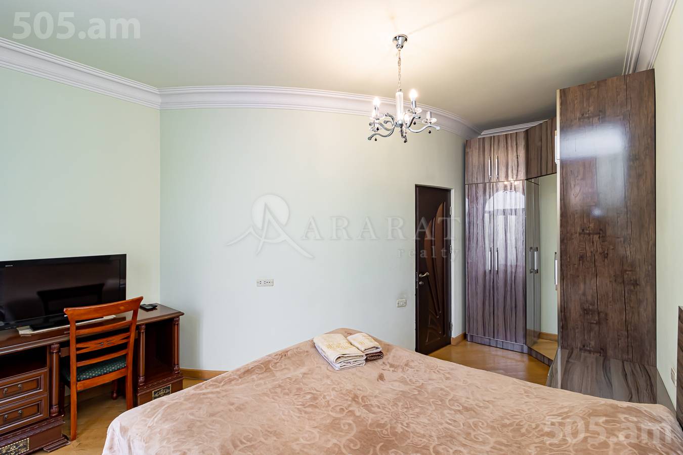 6 սենյականոց բնակարան  Տերյան փող, Կենտրոն Երևան, 152134