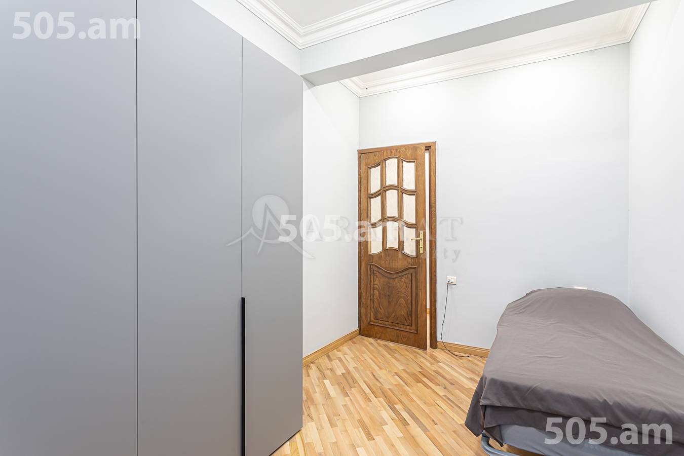3 bedroom apartment for sale Mashtots Ave, Center Yerevan, 157147