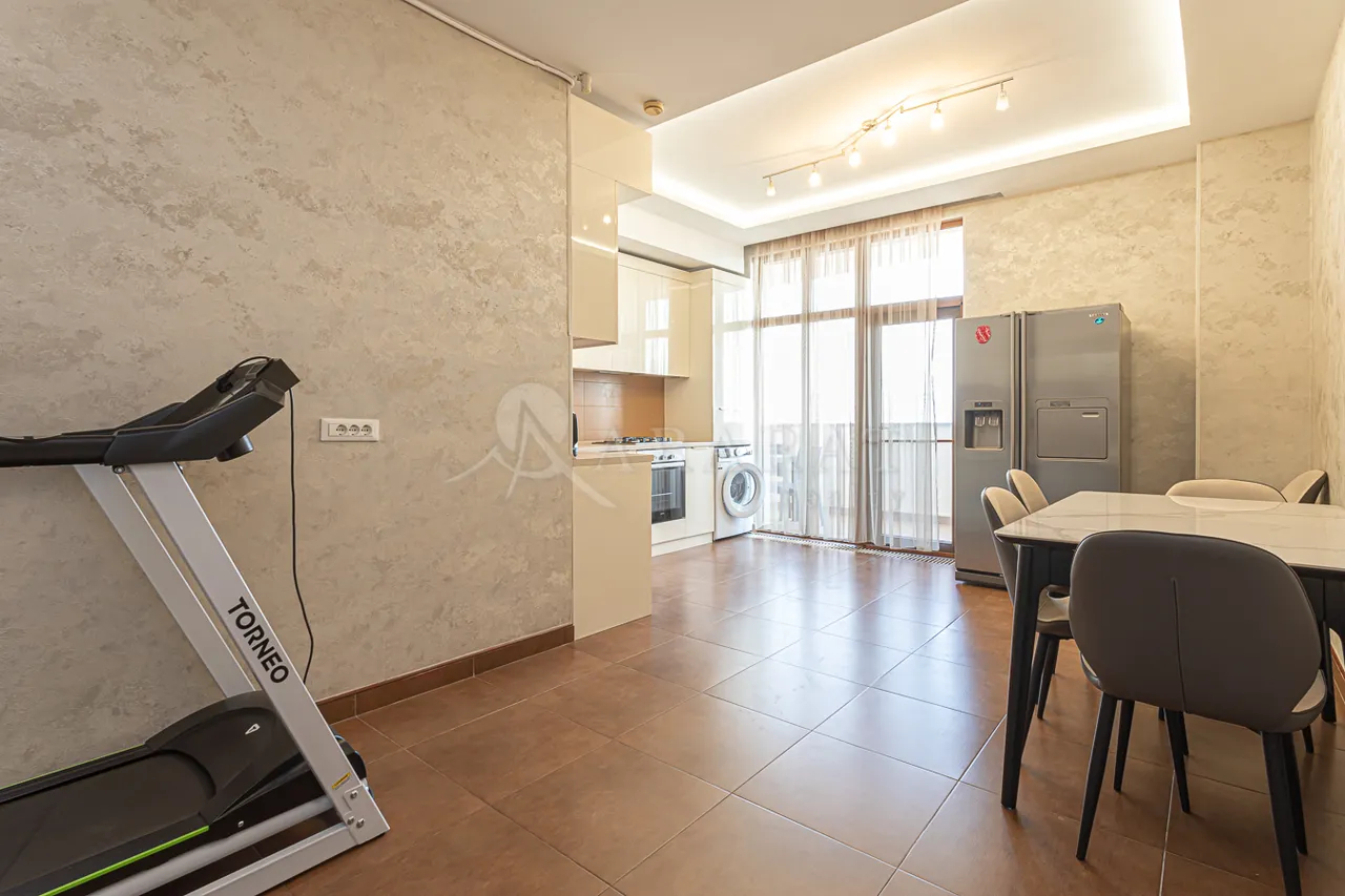 4 bedroom apartment for rent Baghramyan av(Arabkir), Arabkir Yerevan, 158371