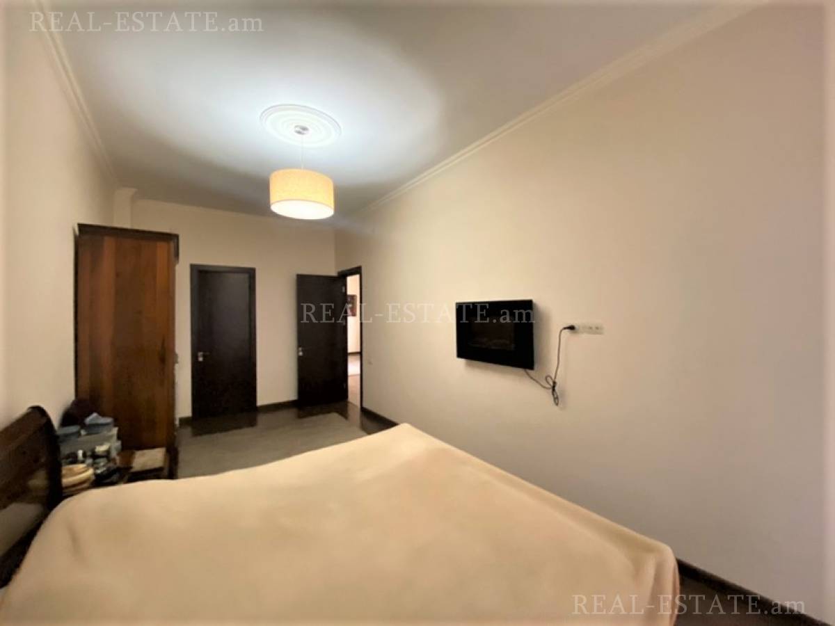 4 bedroom apartment for sale Aram St, Center Yerevan, 121421