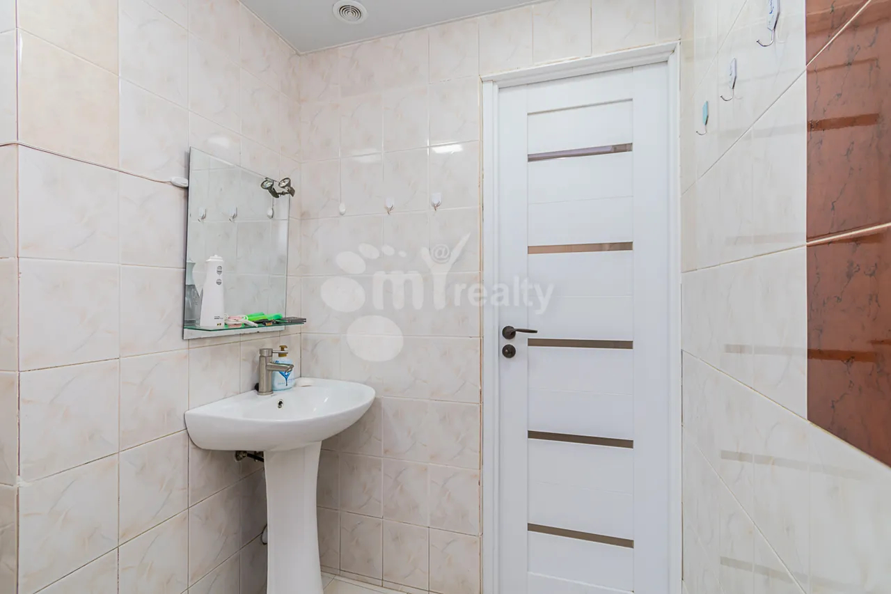 2 bedroom apartment for rent خیابان پوشکین, مرکز شهر ایروان, 160138