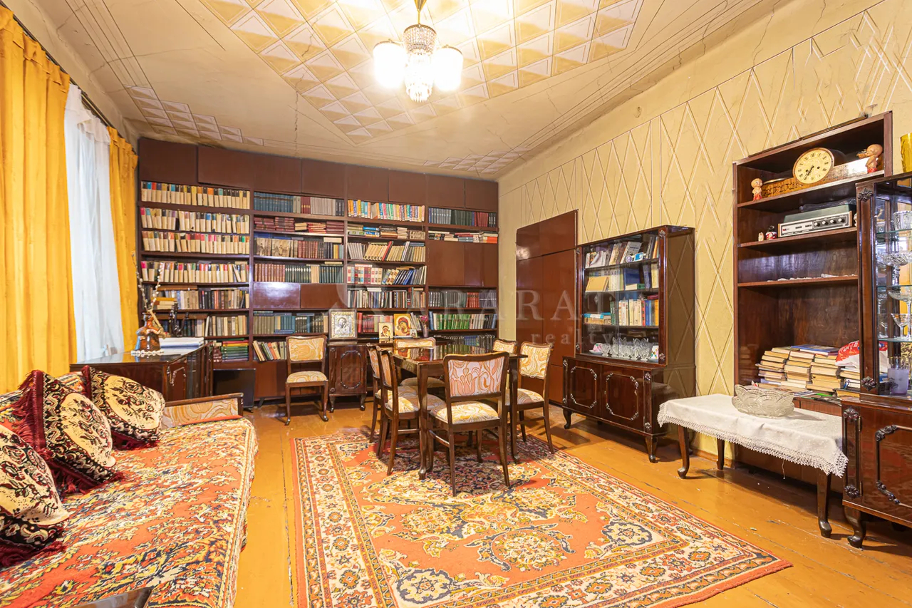 3 bedroom apartment for sale Khanjyan St, Center Yerevan, 157734