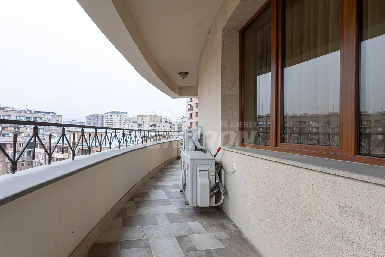 4 bedroom apartment for sale خیابان یِکمالیان, مرکز شهر ایروان, 158583