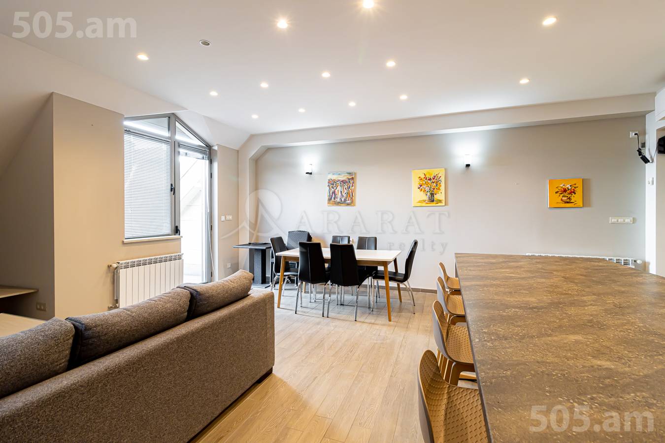 Снять 3 комнатную квартиру Антараин ул, Центр Ереван, 154429