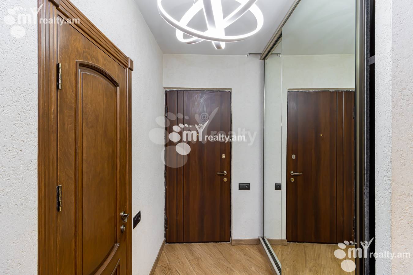Купить 2 комнатную квартиру Антараин ул, Центр Ереван, 149093