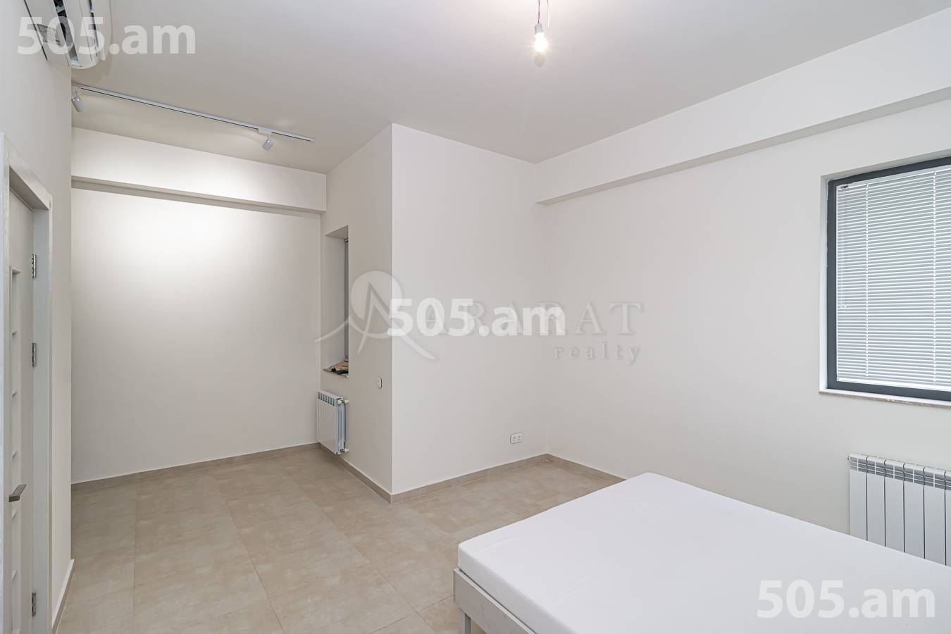 3 bedroom apartment for sale خیابان آنتارایین, مرکز شهر ایروان, 151226