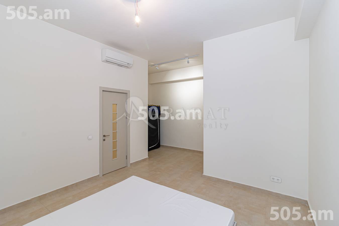 3 bedroom apartment for sale خیابان آنتارایین, مرکز شهر ایروان, 151226