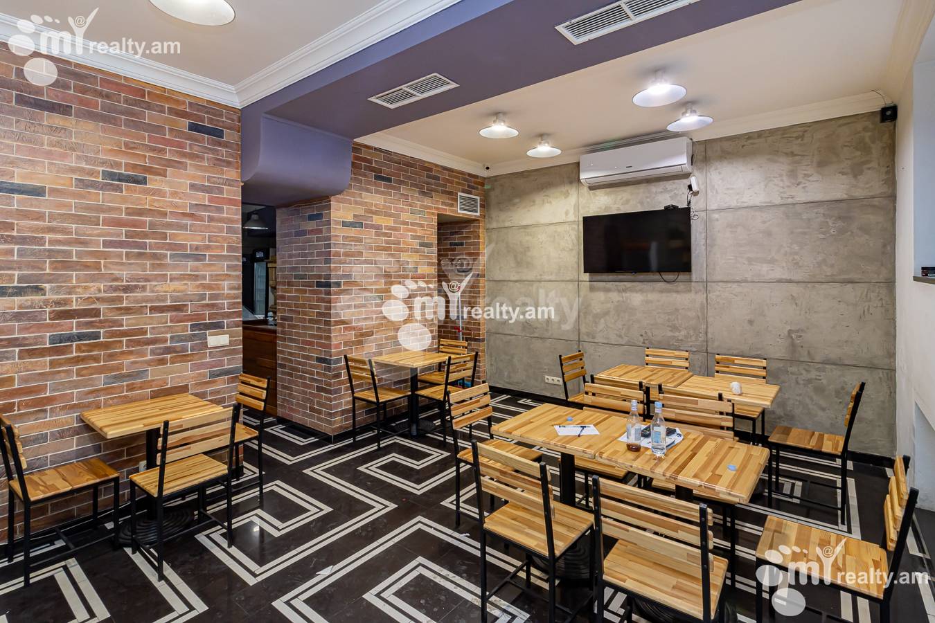 Commercial property for rent Mashtots Ave, Center Yerevan, 137353