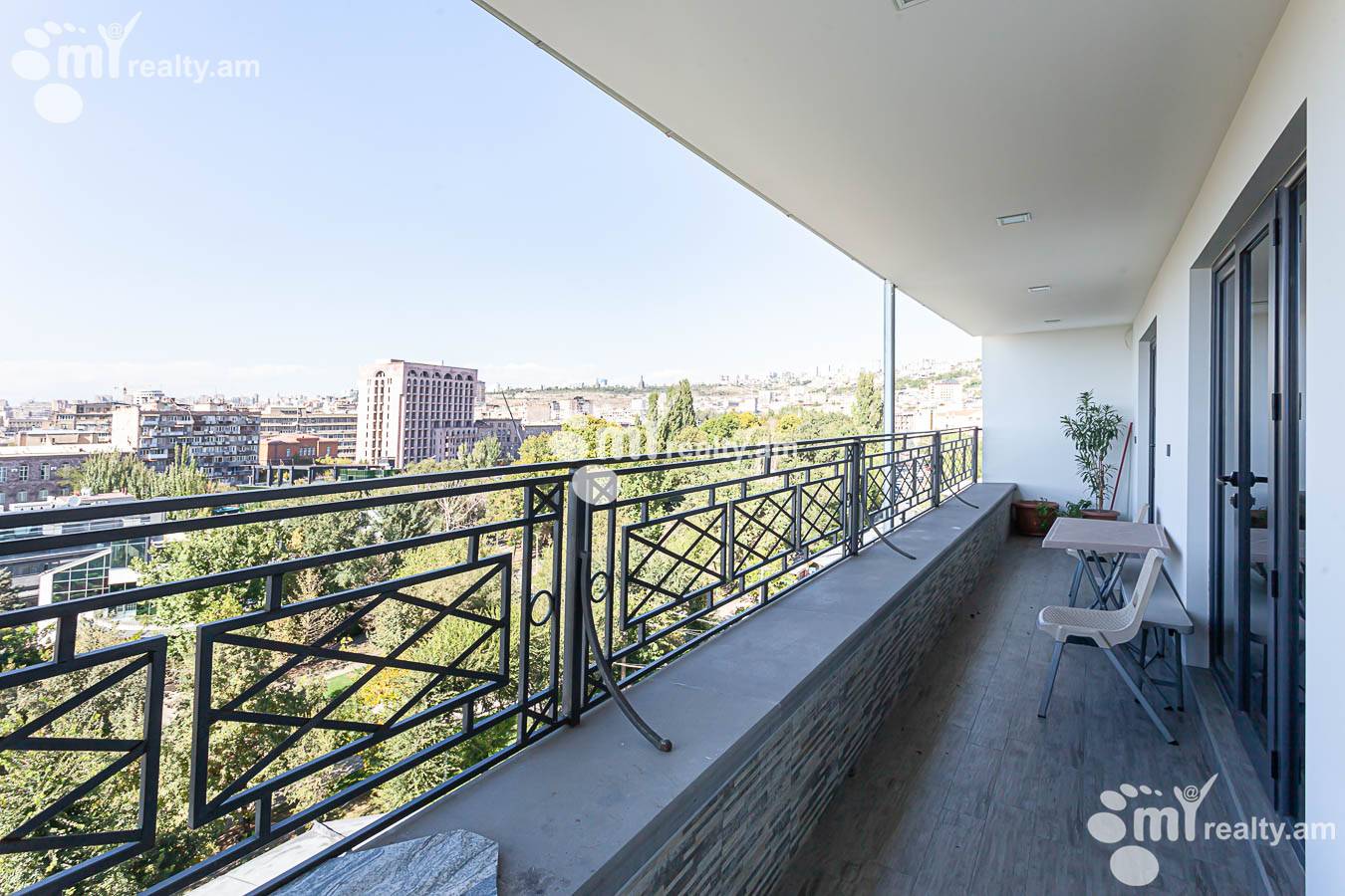 6 bedroom apartment for sale rue d'A.Manukyan, Center Yerevan, 153280