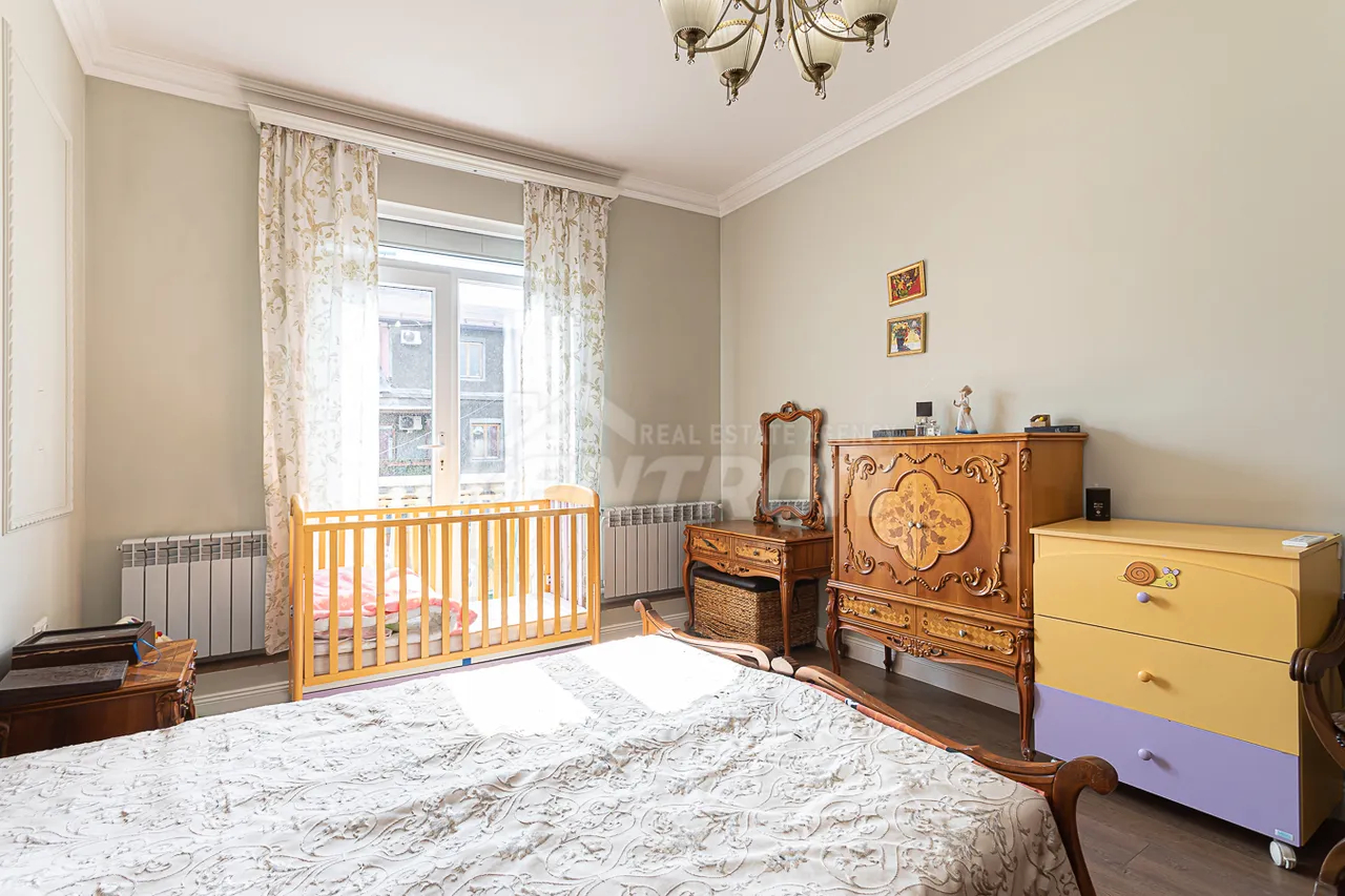 4 bedroom apartment for rent Pushkin St, Center Yerevan, 158793