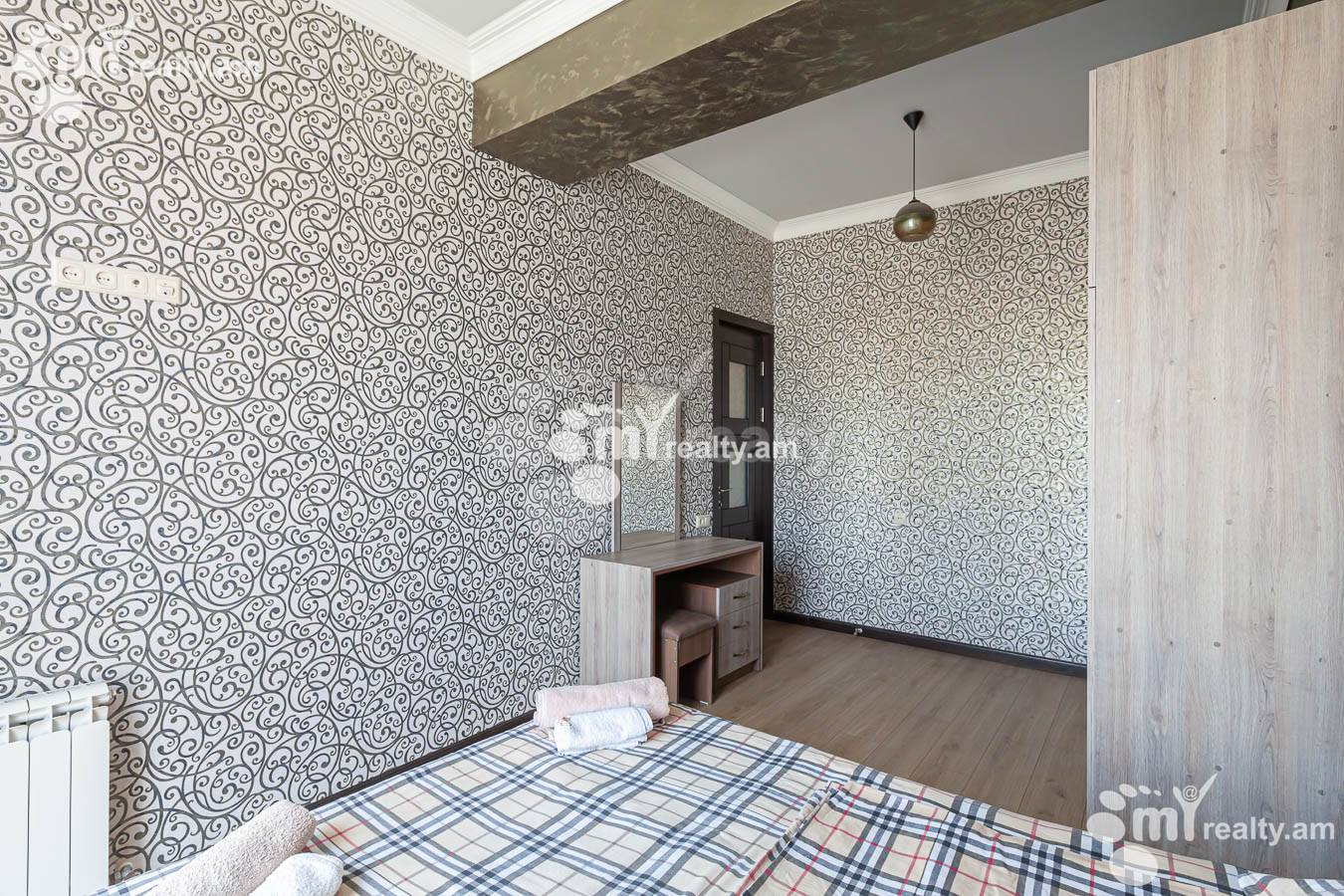 3 bedroom apartment for rent Mashtots Ave, Center Yerevan, 152987