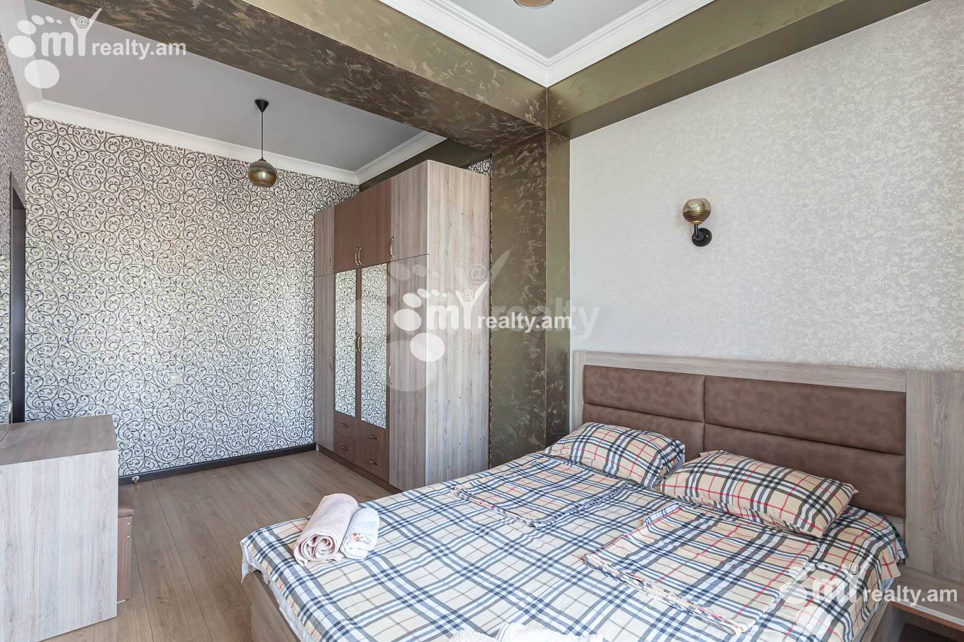3 bedroom apartment for rent Mashtots Ave, Center Yerevan, 152987