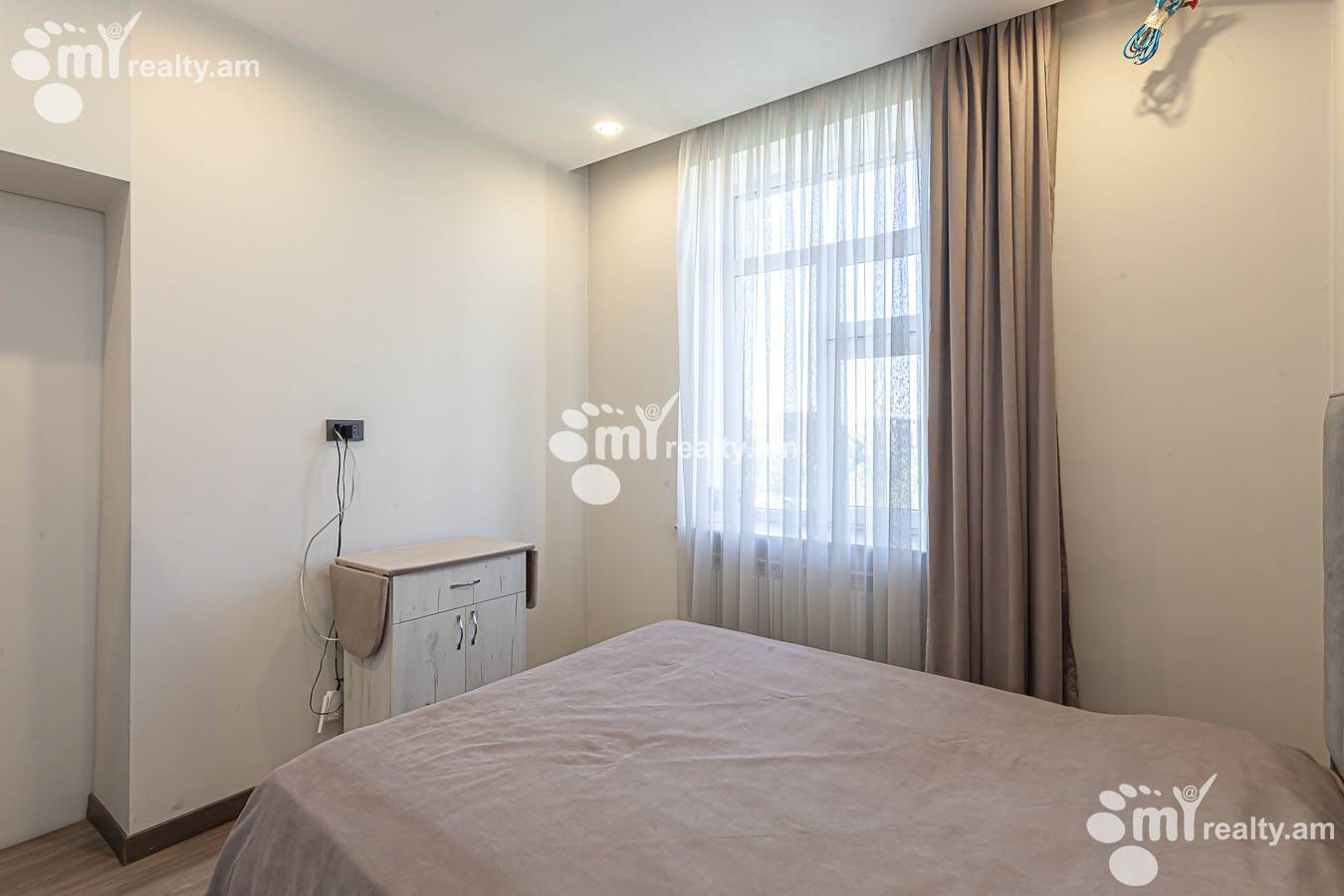 6 bedroom apartment for sale rue d'A.Manukyan, Center Yerevan, 153280