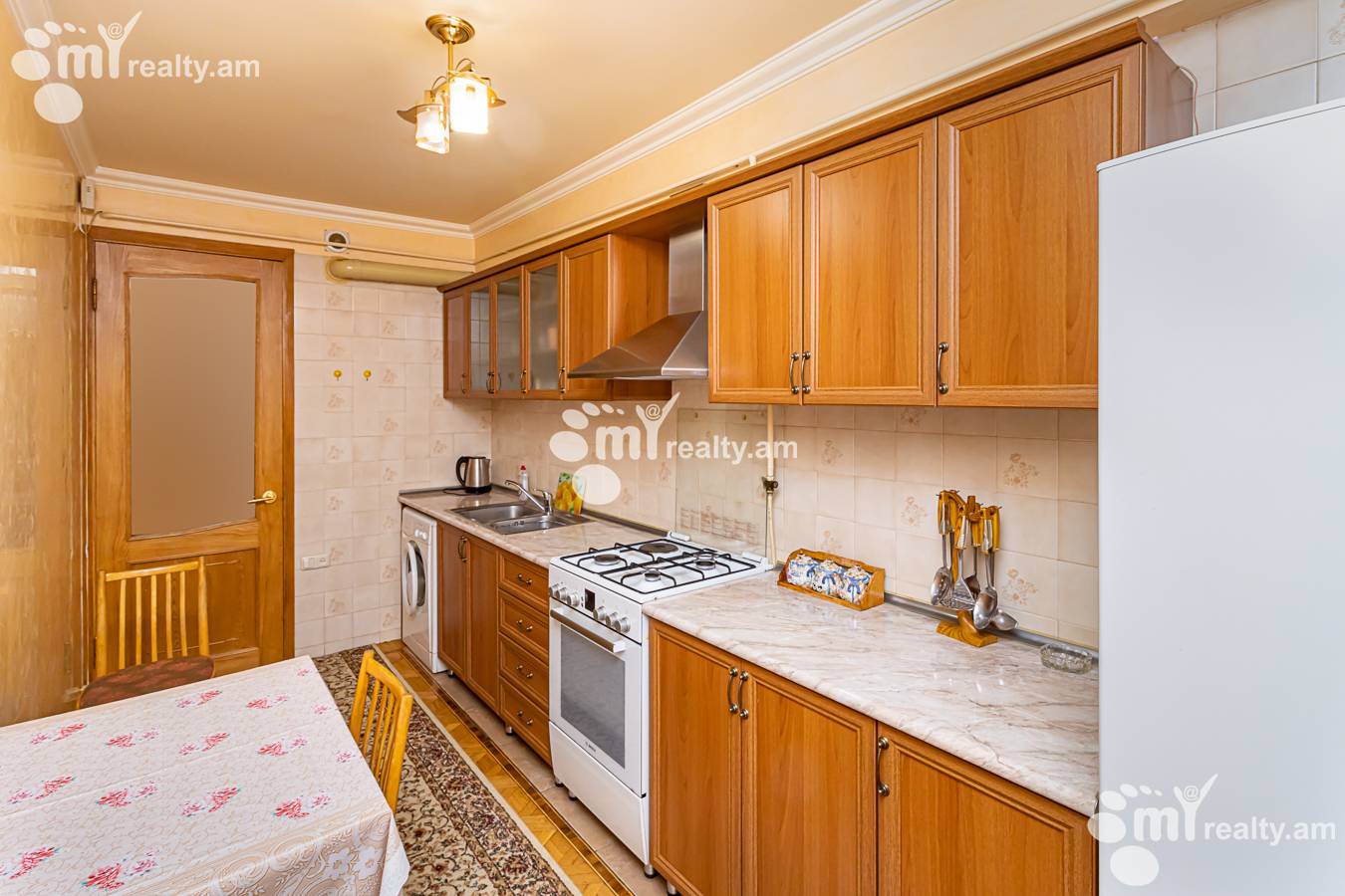 Снять 3 комнатную квартиру Ерзнкян ул, Арабкир Ереван, 153587