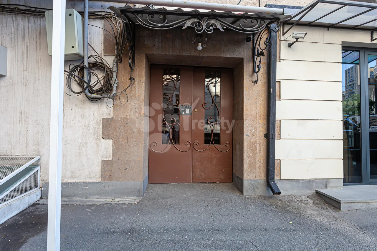 4 սենյականոց բնակարան վարձով Ա.Մանուկյան փող, Կենտրոն Երևան, 161691