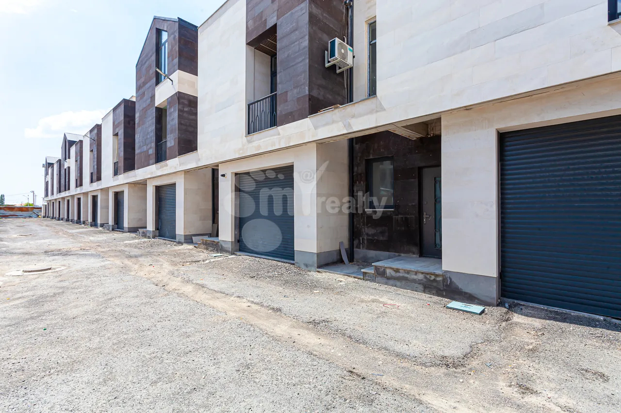 House for sale 11-th street, Arinj Kotayk, 157251