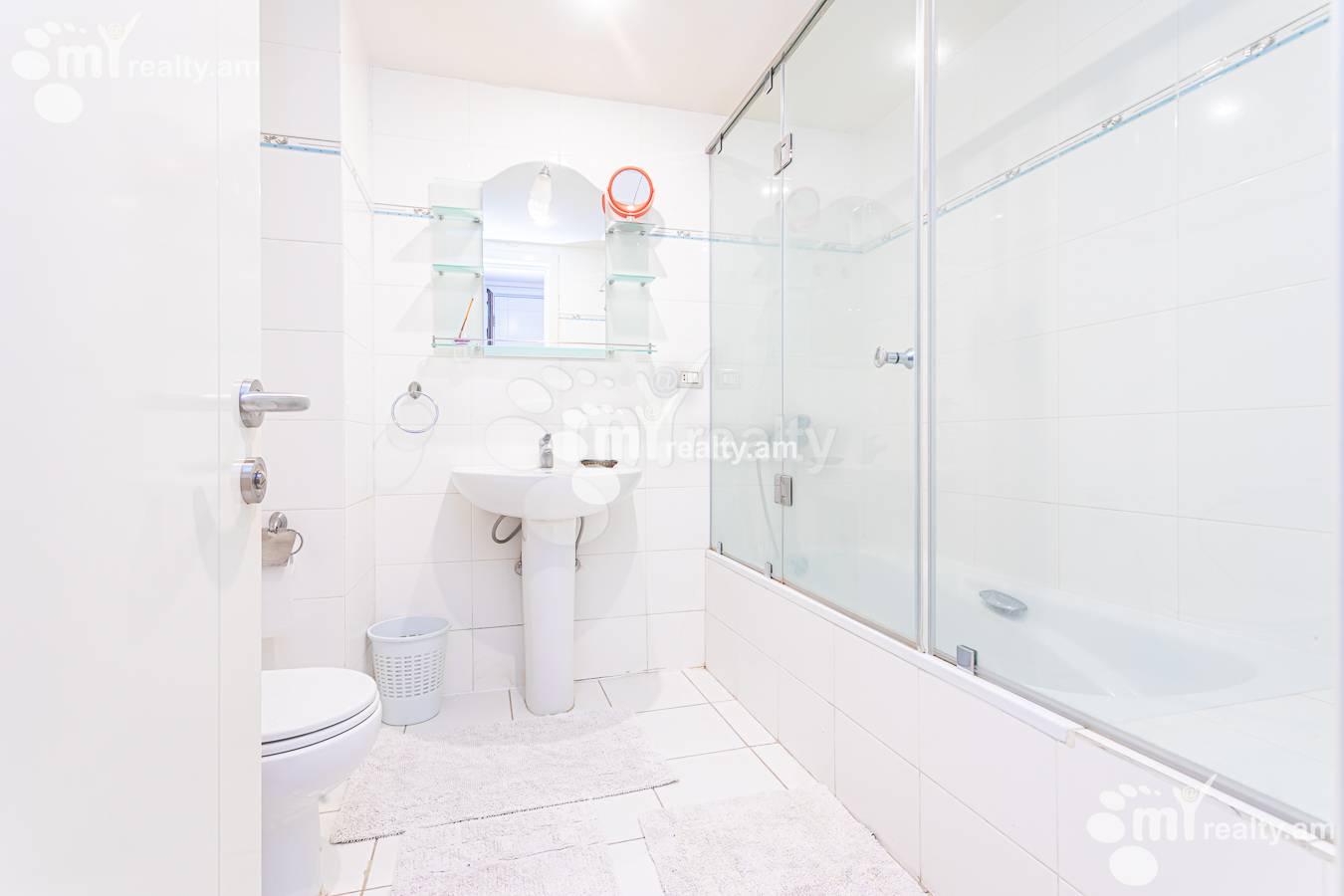 3 bedroom apartment for rent Antarayin St, Center Yerevan, 157000