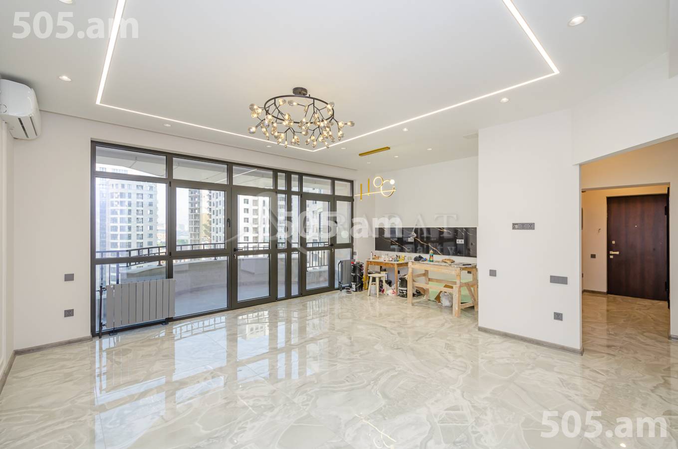 Купить 4 комнатную квартиру Аршакуняц пр, Центр Ереван, 153656