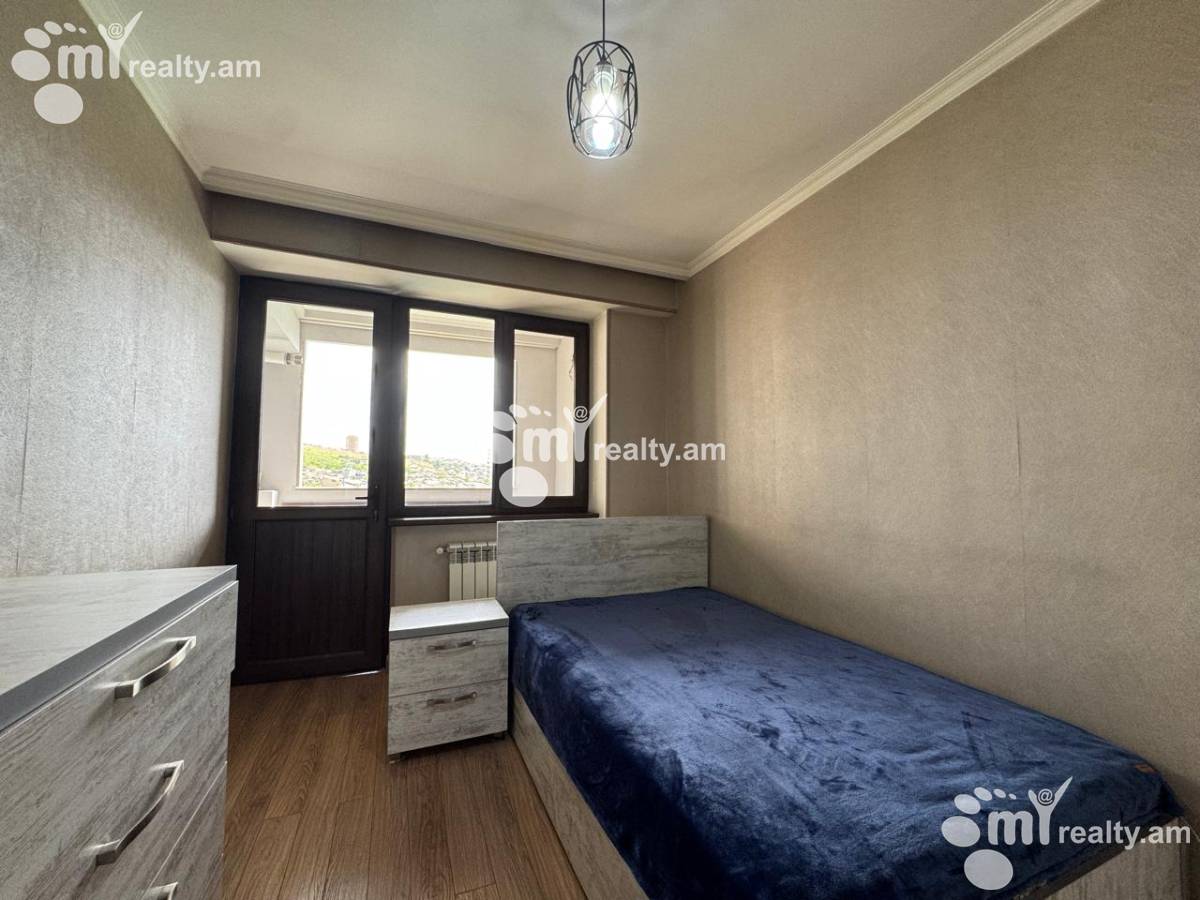 4 bedroom apartment for sale Charents St, Center Yerevan, 160427