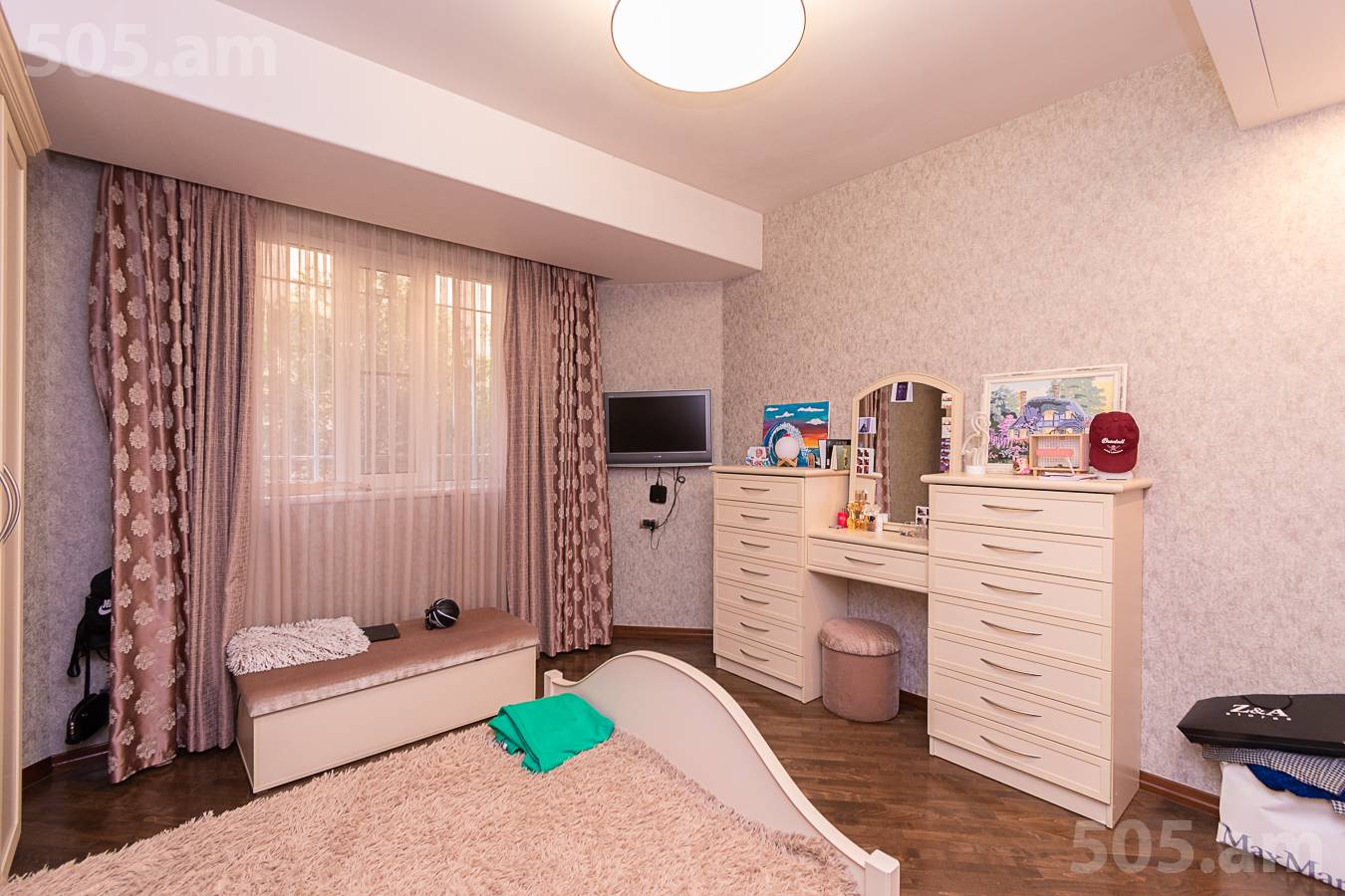 6 սենյականոց բնակարան  Ա.Մանուկյան փող, Կենտրոն Երևան, 153026