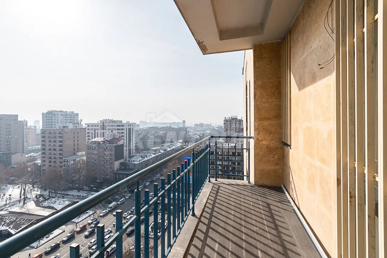 Снять 4 комнатную квартиру Арам ул, Центр Ереван, 159127