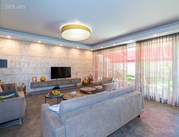 6-senyakanoc-bnakaran-vacharq-Yerevan-Center