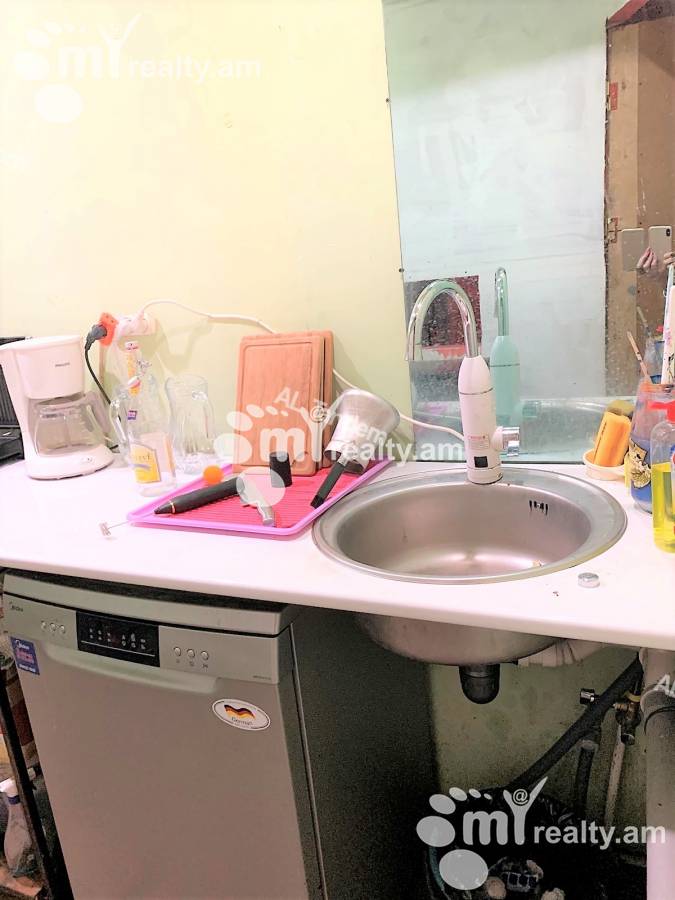 Commercial for sale خیابان موسکوویان, مرکز شهر ایروان, 136030