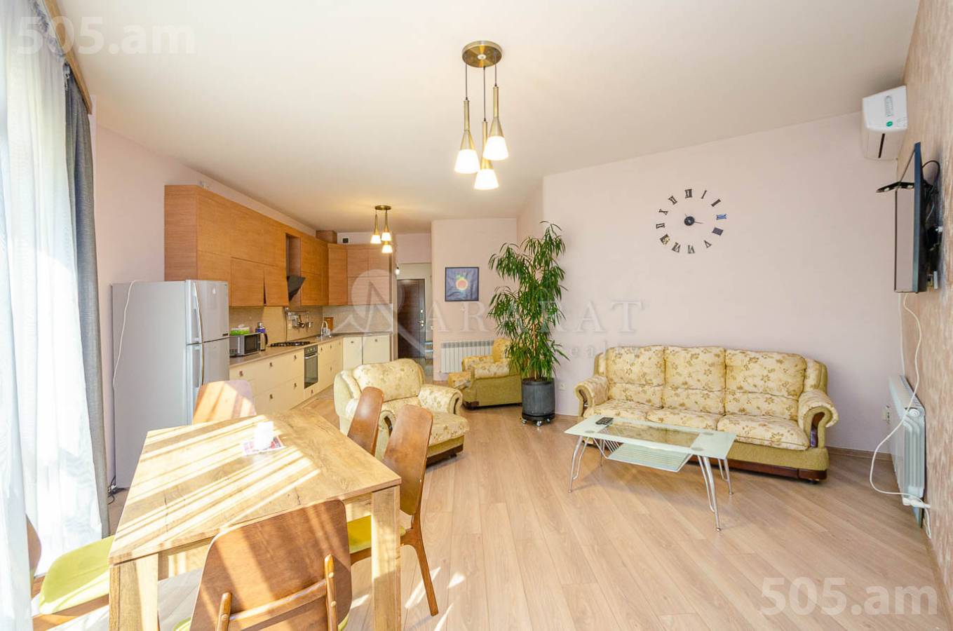 3 սենյականոց բնակարան  Եկմալյան փող, Կենտրոն Երևան, 146666