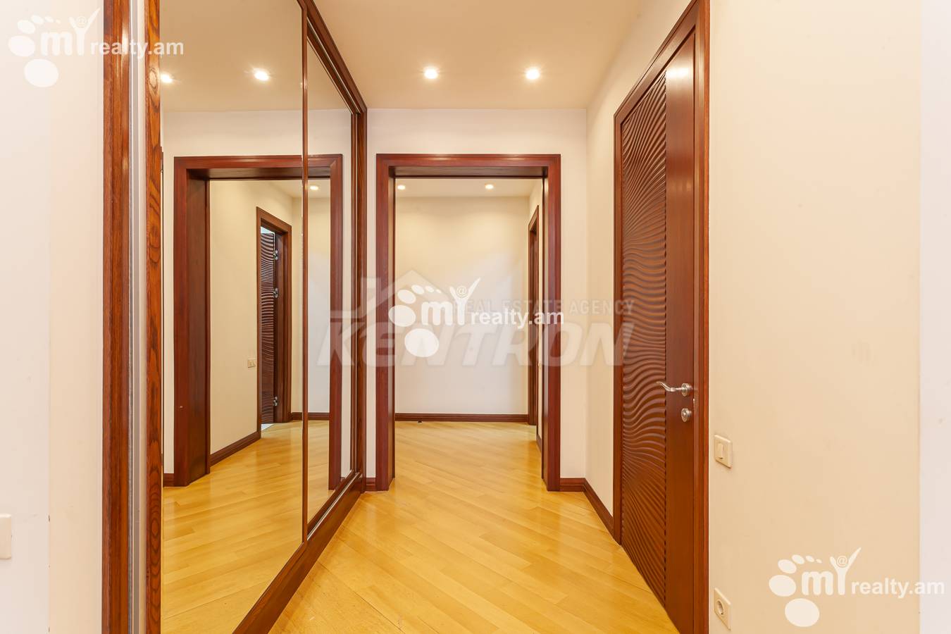 3 bedroom apartment for rent Yekmalyan St, Center Yerevan, 154625