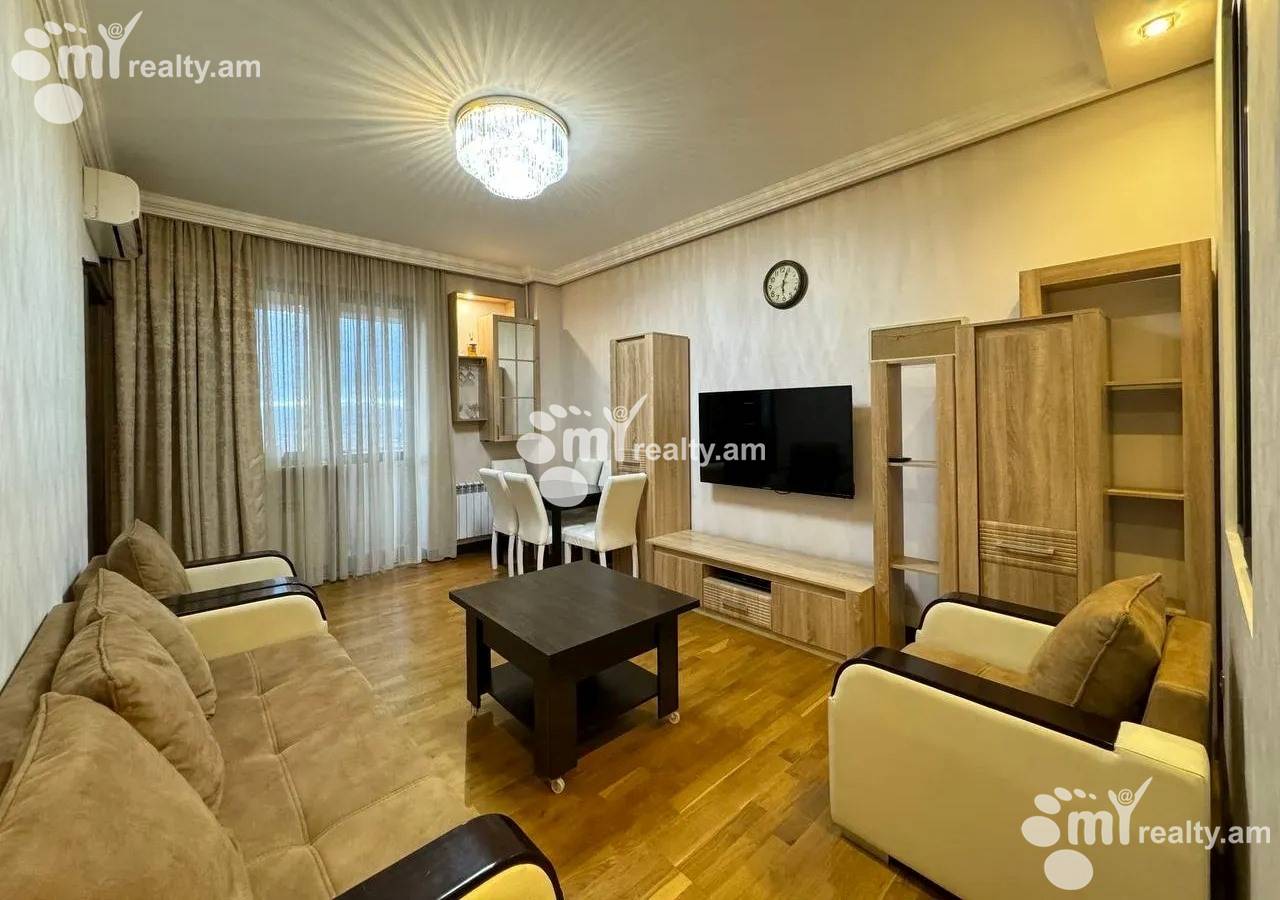 3 bedroom apartment for sale خیابان گِریبودوف, عربگیر ایروان, 158122
