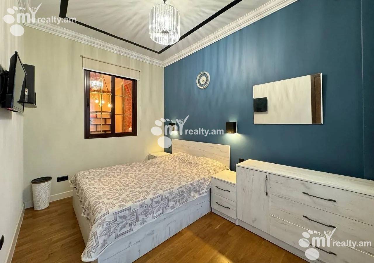 3 bedroom apartment for sale خیابان گِریبودوف, عربگیر ایروان, 158122