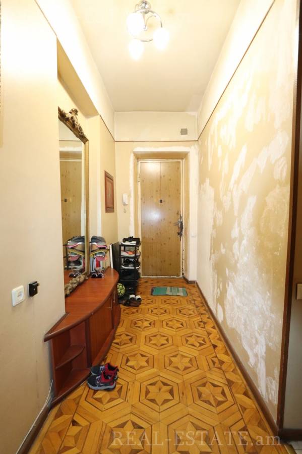 3 bedroom apartment for sale Mashtots Ave, Center Yerevan, 138187