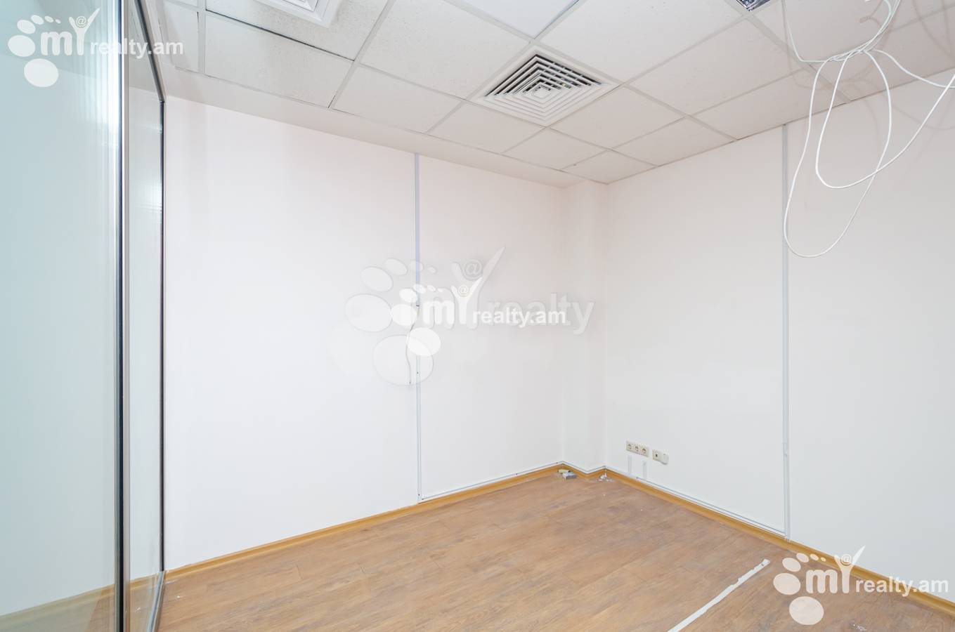 Снять коммерческoе помещение Г.Лусаворич ул, Центр Ереван, 153212